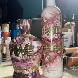 AweStruck Tanning Duo